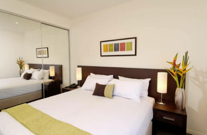 Punthill Essendon Aparthotel Melbourne Exterior photo